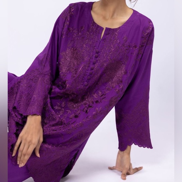 Pakistani brand Khaadi kurta only - Picture 2 of 7